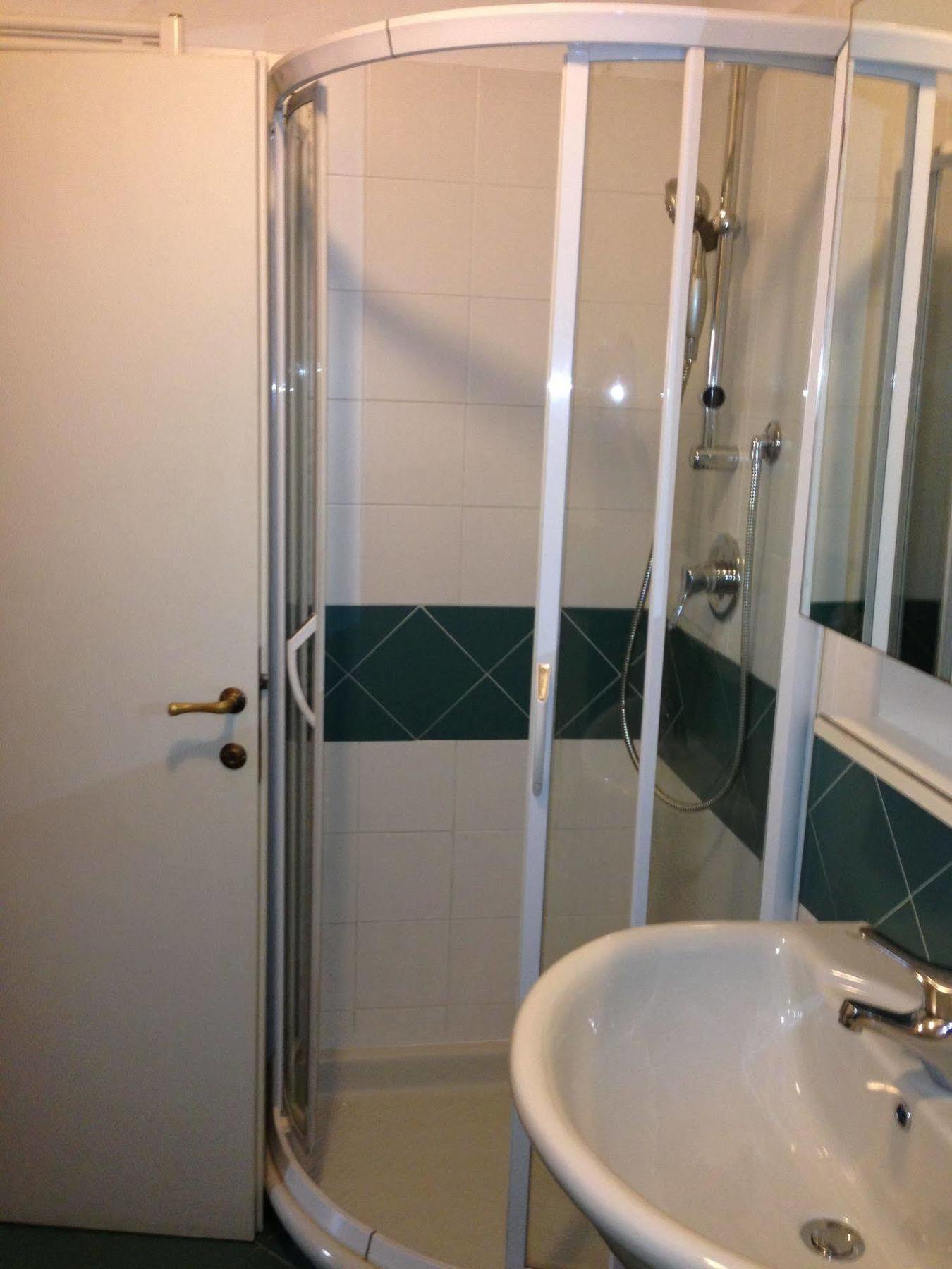 Alex Home Florence Luaran gambar