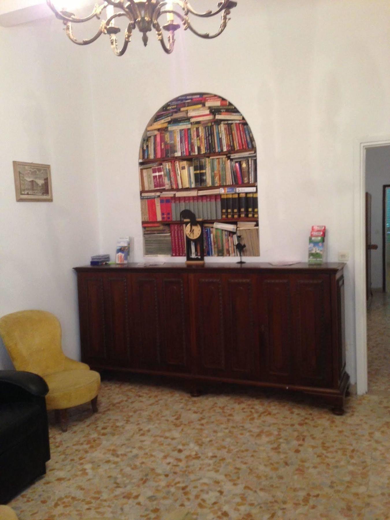 Alex Home Florence Luaran gambar