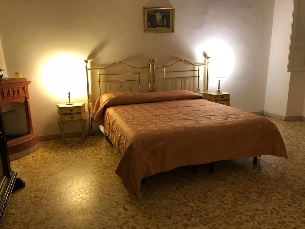Alex Home Florence Luaran gambar