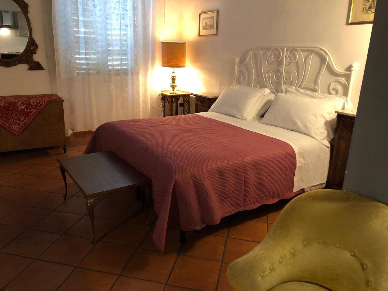 Alex Home Florence Luaran gambar