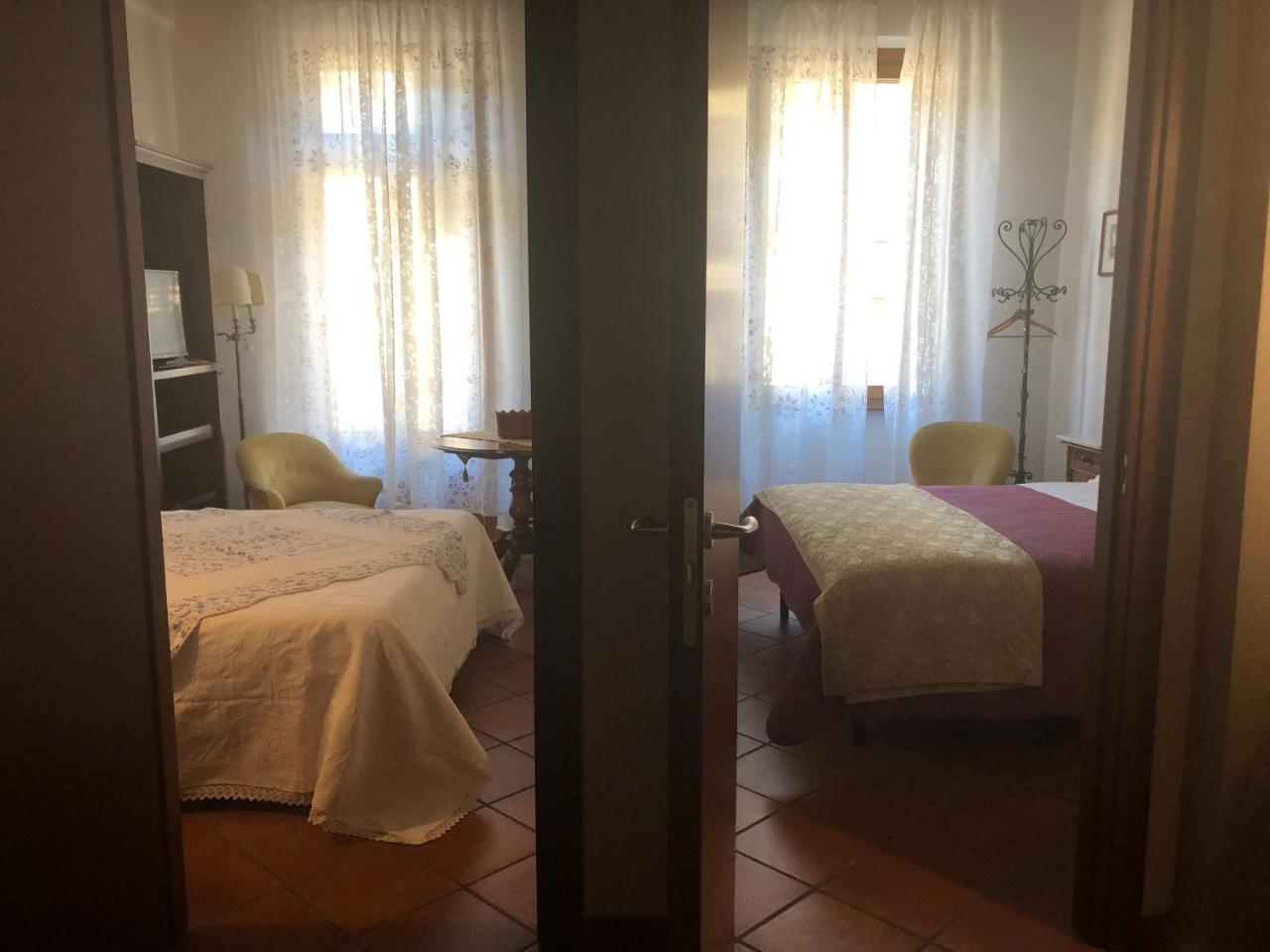 Alex Home Florence Luaran gambar