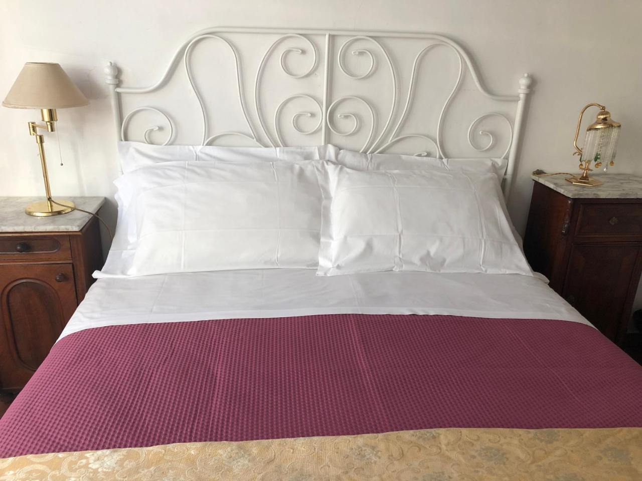 Alex Home Florence Luaran gambar