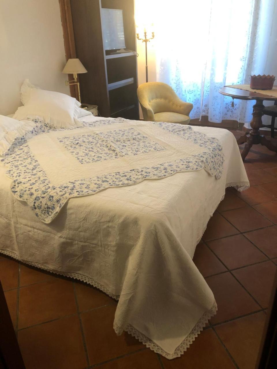 Alex Home Florence Luaran gambar